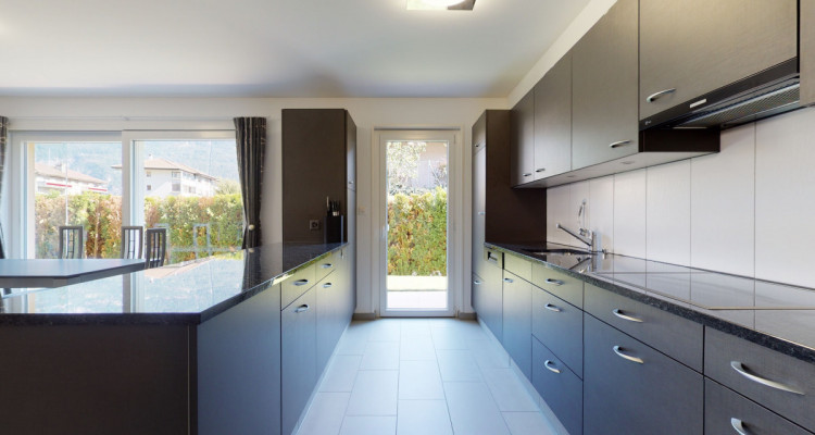 Appartement avec jardin privatif et véranda image 12