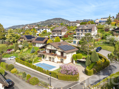 Exclusif: grande villa de 5 chambres avec piscine image 1