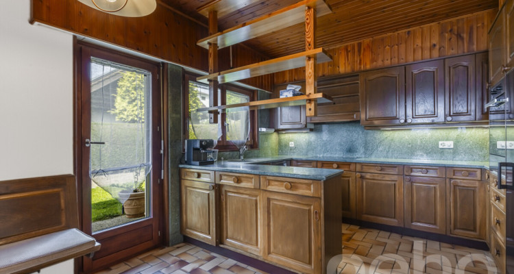 Exclusif: grande villa de 5 chambres avec piscine image 4
