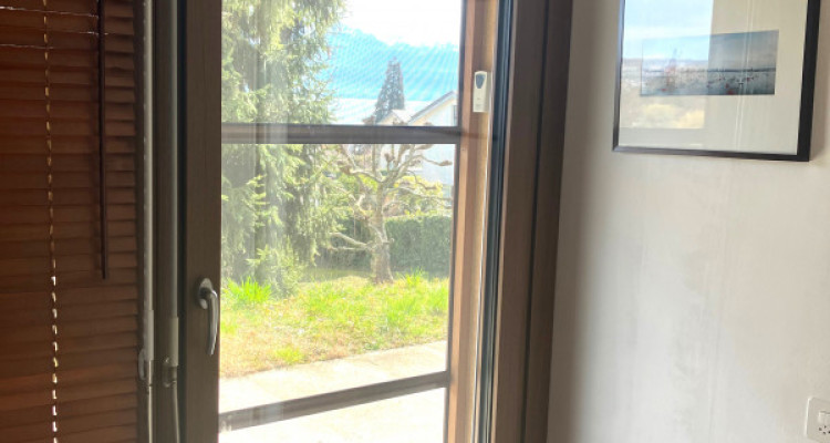Magnifique 2 pièce meublé avec terrasse de 57m2 à deux min du lac/St-Sulpice VD image 8