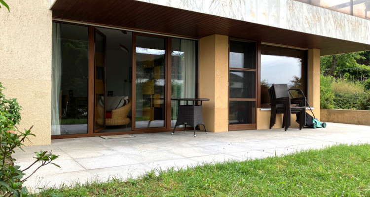 Magnifique 2 pièce meublé avec terrasse de 57m2 à deux min du lac/St-Sulpice VD image 1