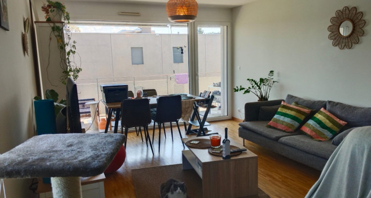Joli 4 pièces avec grand balcon idéalement situé dans la région de Cointrin GE image 1