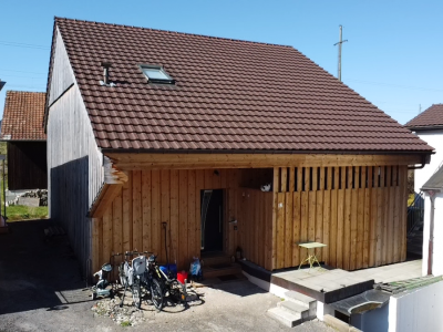 À louer à Courgenay ? Appartement rénové avec cachet image 2