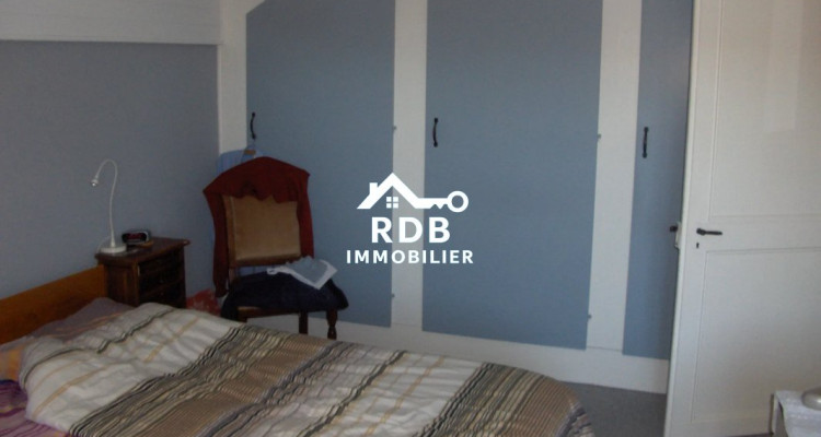Spacieux duplex 4.5 pièces avec jardin, terrasse et parking image 3