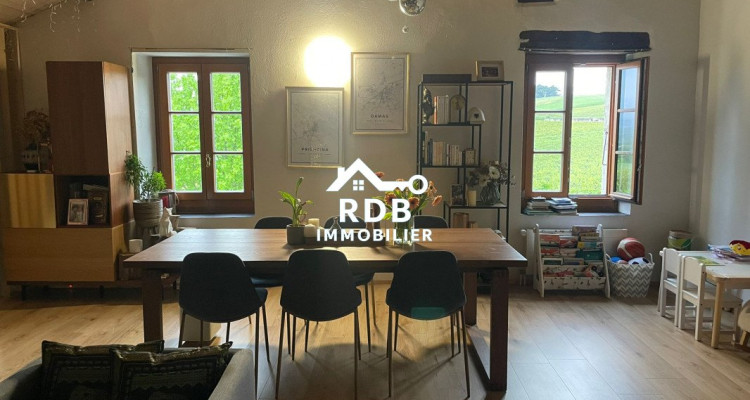 Maison meublée de 190 m² avec jardin, terrasse et parking – location temporaire image 4