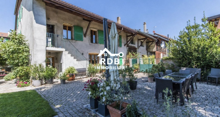 Maison meublée de 190 m² avec jardin, terrasse et parking – location temporaire image 1