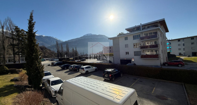 Appartement 3,5 pièces au 1er étage à louer à Conthey image 2