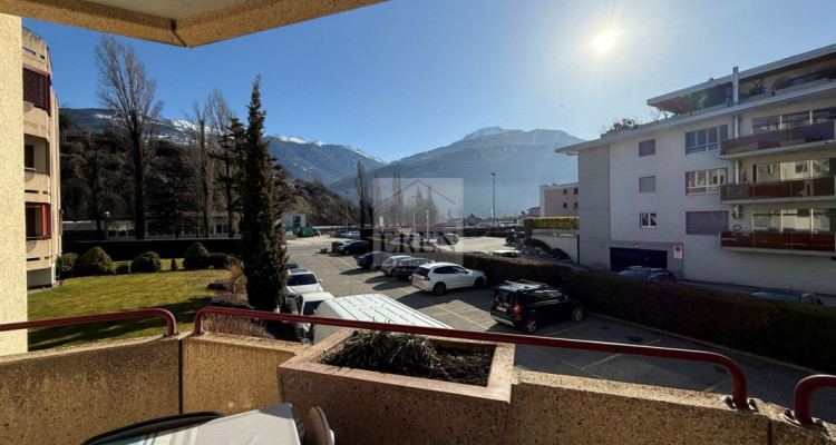 Appartement 3,5 pièces au 1er étage à louer à Conthey image 3