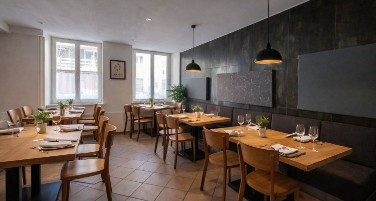 Maison idéalement située au centre-ville, abritant un restaurant connu sous lenseigne « Le Faucheur » image 9