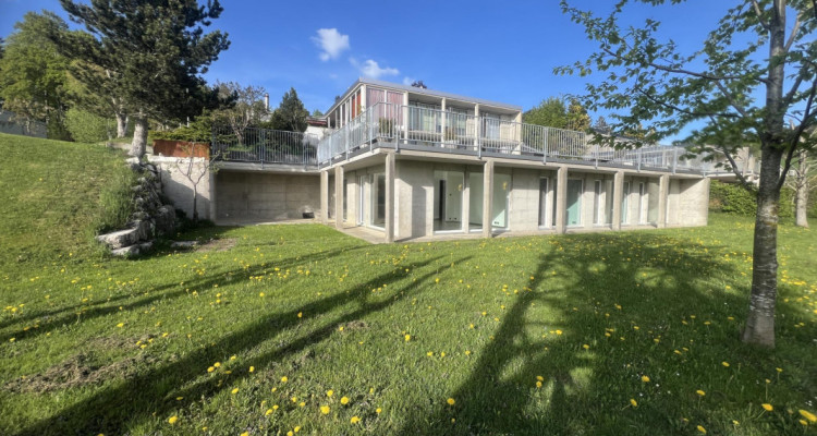 Villa terrasse lumineuse avec jardin et garage image 1