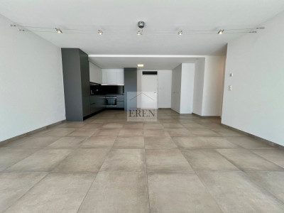 Spacieux et lumineux appartement 3,5p et grande terrasse sud à louer à Fully image 3