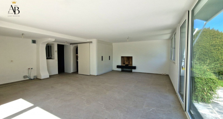 Abby Bryand Luxury properties presents: Magnolia Villa / Bellevue image 9