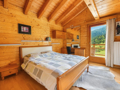 Chalet dexception avec espace bien-être et vue panoramique image 9