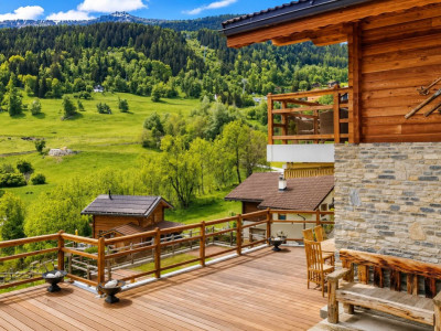 Chalet dexception avec espace bien-être et vue panoramique image 2