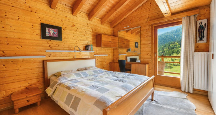 Chalet dexception avec espace bien-être et vue panoramique image 9