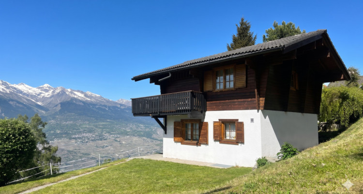 Splendide chalet proche de toutes commodités à saisir !  image 1