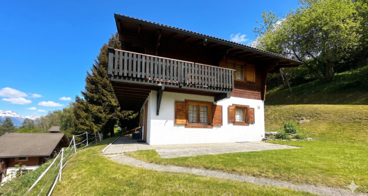 Splendide chalet proche de toutes commodités à saisir !  image 2