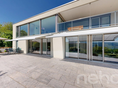 Modernes Einfamilienhaus mit Seesicht, Terrasse & viel Komfort image 1