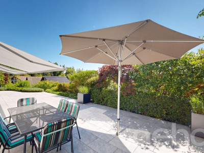 Modernes Einfamilienhaus mit Seesicht, Terrasse & viel Komfort image 9
