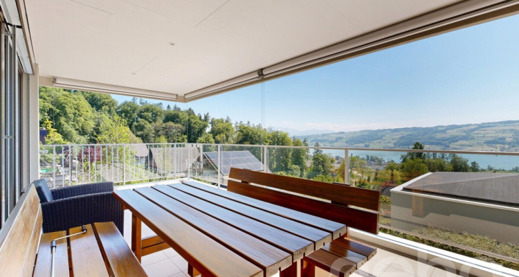 Modernes Einfamilienhaus mit Seesicht, Terrasse & viel Komfort image 2