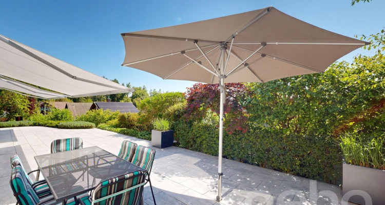 Modernes Einfamilienhaus mit Seesicht, Terrasse & viel Komfort image 9