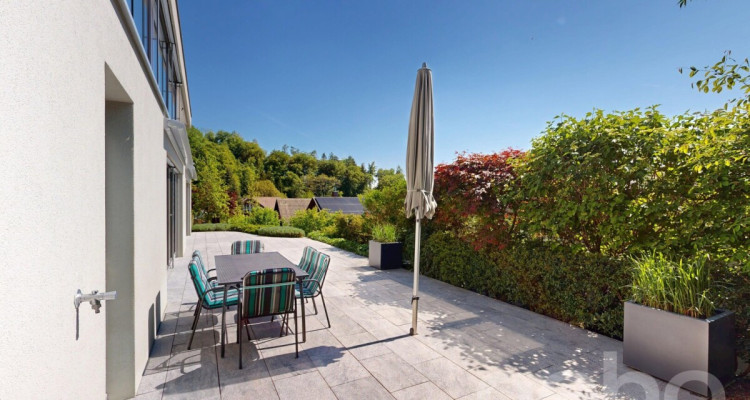 Modernes Einfamilienhaus mit Seesicht, Terrasse & viel Komfort image 11