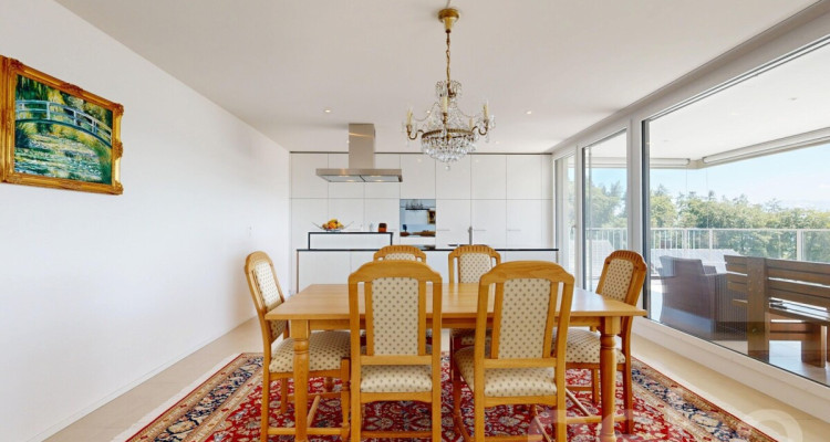 Modernes Einfamilienhaus mit Seesicht, Terrasse & viel Komfort image 12