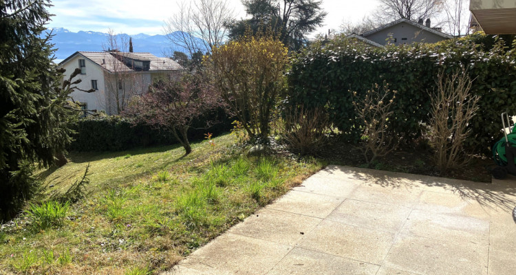 Magnifique 2 pièce meublé avec terrasse de 57m2 à deux min du lac/St-Sulpice VD image 4