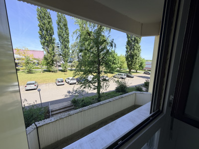 Appartement traversant en rénovation avec balcons – 3 à 4 chambres image 10