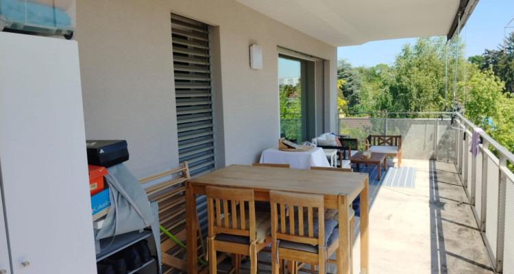 Joli 4 pièces avec grand balcon idéalement situé dans la région de Cointrin GE image 4