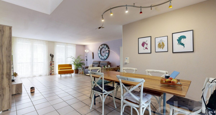 4.5-Zimmer-Duplexwohnung mit grosser Terrasse image 2