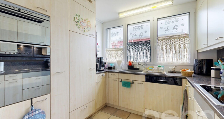 4.5-Zimmer-Duplexwohnung mit grosser Terrasse image 3