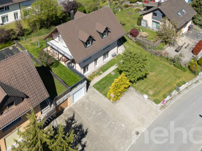 Schönes 9-Zimmer-EFH mit Einliegerwohnung in Madetswil (ZH) image 2