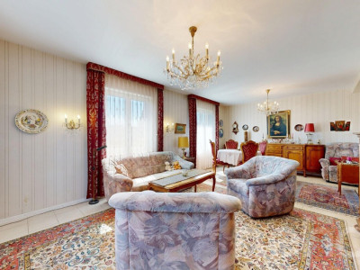 Charmantes 5.5-Zimmer-Eckreihenhaus in begehrter Lage in Zürich image 4