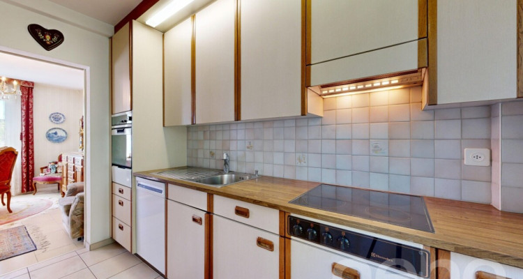 Charmantes 5.5-Zimmer-Eckreihenhaus in begehrter Lage in Zürich image 9