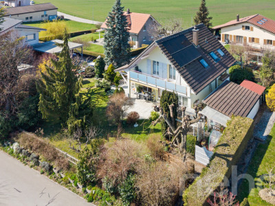 Maison familiale spacieuse avec jardin dans environnement calme image 1