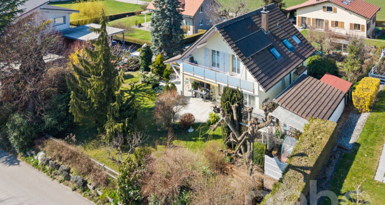 Maison familiale spacieuse avec jardin dans environnement calme image 1