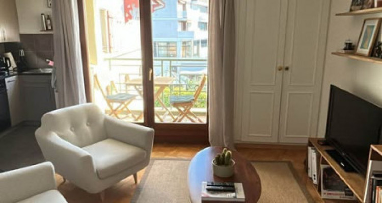 À saisir – Magnifique 2.5 pièces avec balcon à Chêne-Bourg | Reprise de bail image 2