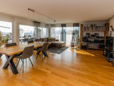 Exklusive Terrassenwohnung - 180 Grad Aussicht image 3