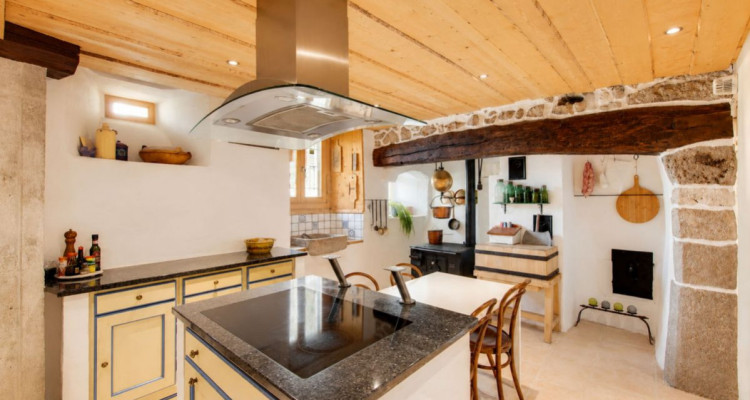 Ferme authentique du 18ème siècle avec vue panoramique image 3