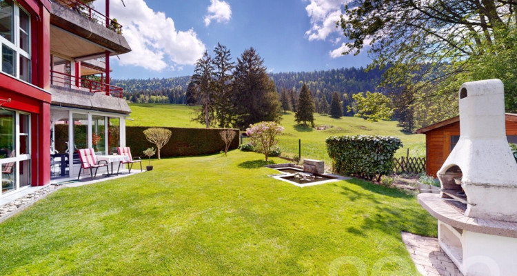 Magnifique appartement avec véranda et jardin privatif! image 1