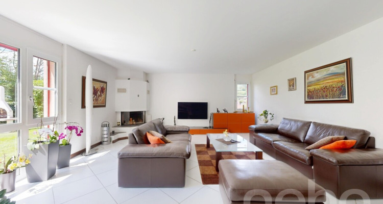 Magnifique appartement avec véranda et jardin privatif! image 4