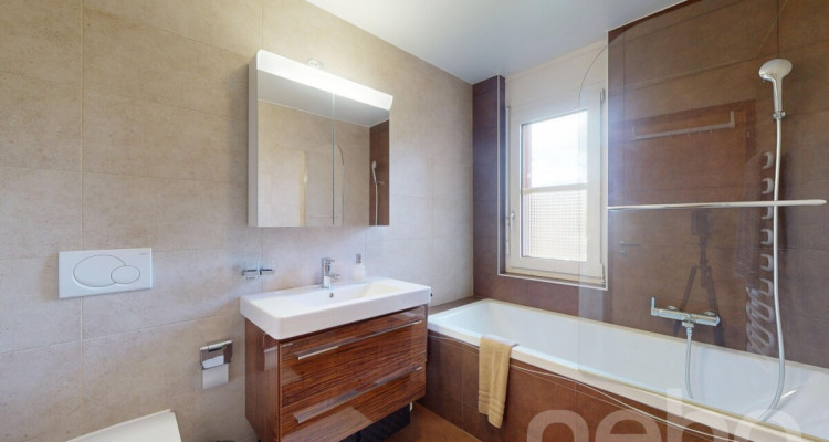 Magnifique appartement avec véranda et jardin privatif! image 12