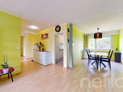 Ruhig gelegene 5-Zimmer-Wohnung mit Balkon und Tiefgaragenplatz image 2