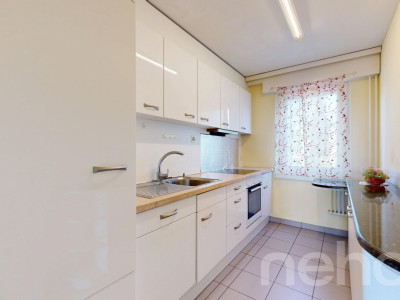 Ruhig gelegene 5-Zimmer-Wohnung mit Balkon und Tiefgaragenplatz image 5