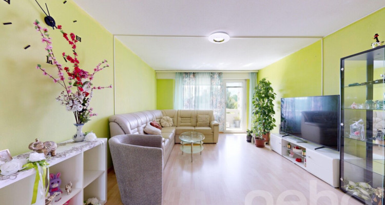 Ruhig gelegene 5-Zimmer-Wohnung mit Balkon und Tiefgaragenplatz image 3