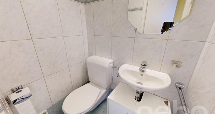 Ruhig gelegene 5-Zimmer-Wohnung mit Balkon und Tiefgaragenplatz image 10