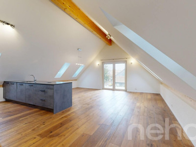Neuwertige Dachgeschosswohnung mit hochwertigem Ausbaustandard image 1