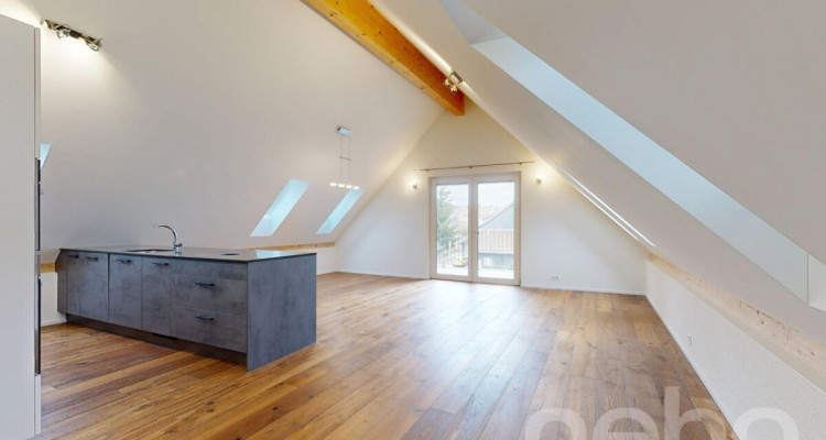 Neuwertige Dachgeschosswohnung mit hochwertigem Ausbaustandard image 1