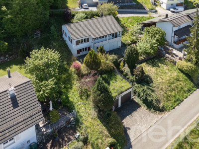 5-Zimmer Haus mit Charme und grossem Garten - mit Neubaupotenzial image 2